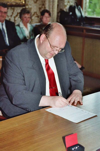 imm024_23